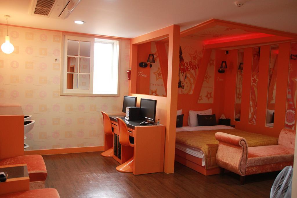 Time Motel Gyeongju Exterior foto